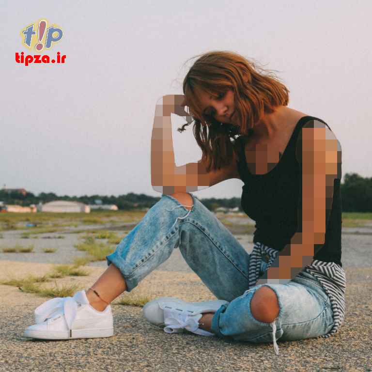 نحوه استایل غیررسمی با شلوار جین در سال 1402