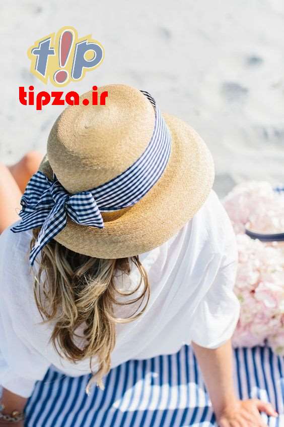 کلاه لبه دار با پیراهن ساحلی
