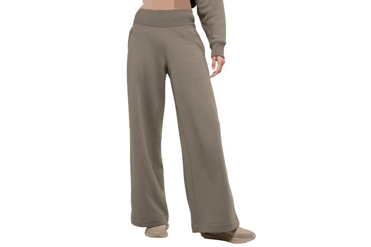 ست استایل شیک با یوگا برای پاییز 2026