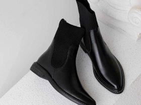 8 کفشی که می‌توانید زمستان امسال با شلوار جین بپوشید!