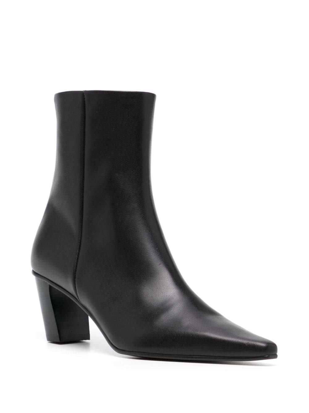 کفش های پشتبنددار نوکتیز